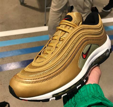 nike air schuhe sschwrz gold|Nike Air max 97 gold medal.